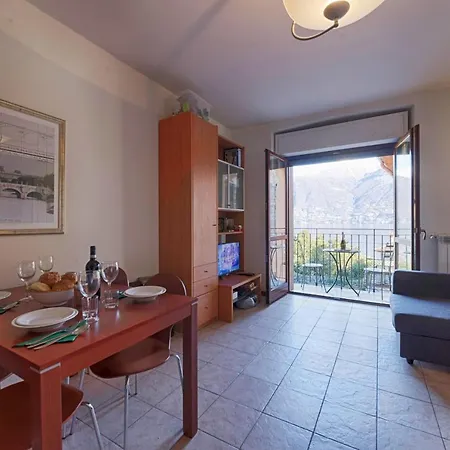 Lake View Studio Vacation Station